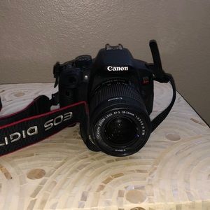 Canon EOS Rebel T5I
